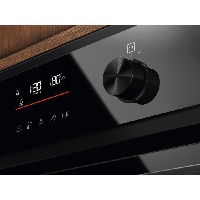 Four Encastrable Pyrolyse Connecté Electrolux - Vapeur - Sonde de cuisson - 45 recettes programmées - Classe A+ - Noir - Y6POD47WH – Image 3